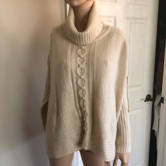 BCBG Sweaters - Bebe Sweater